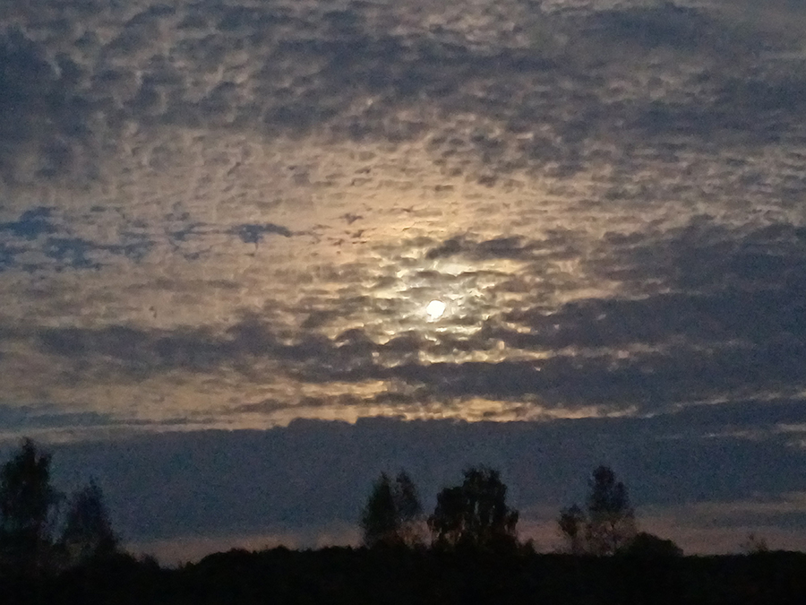 Maan over Takkenhoogte